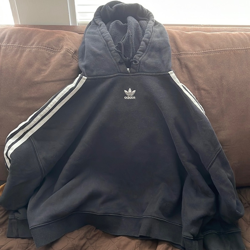 Adidas cropped horror black